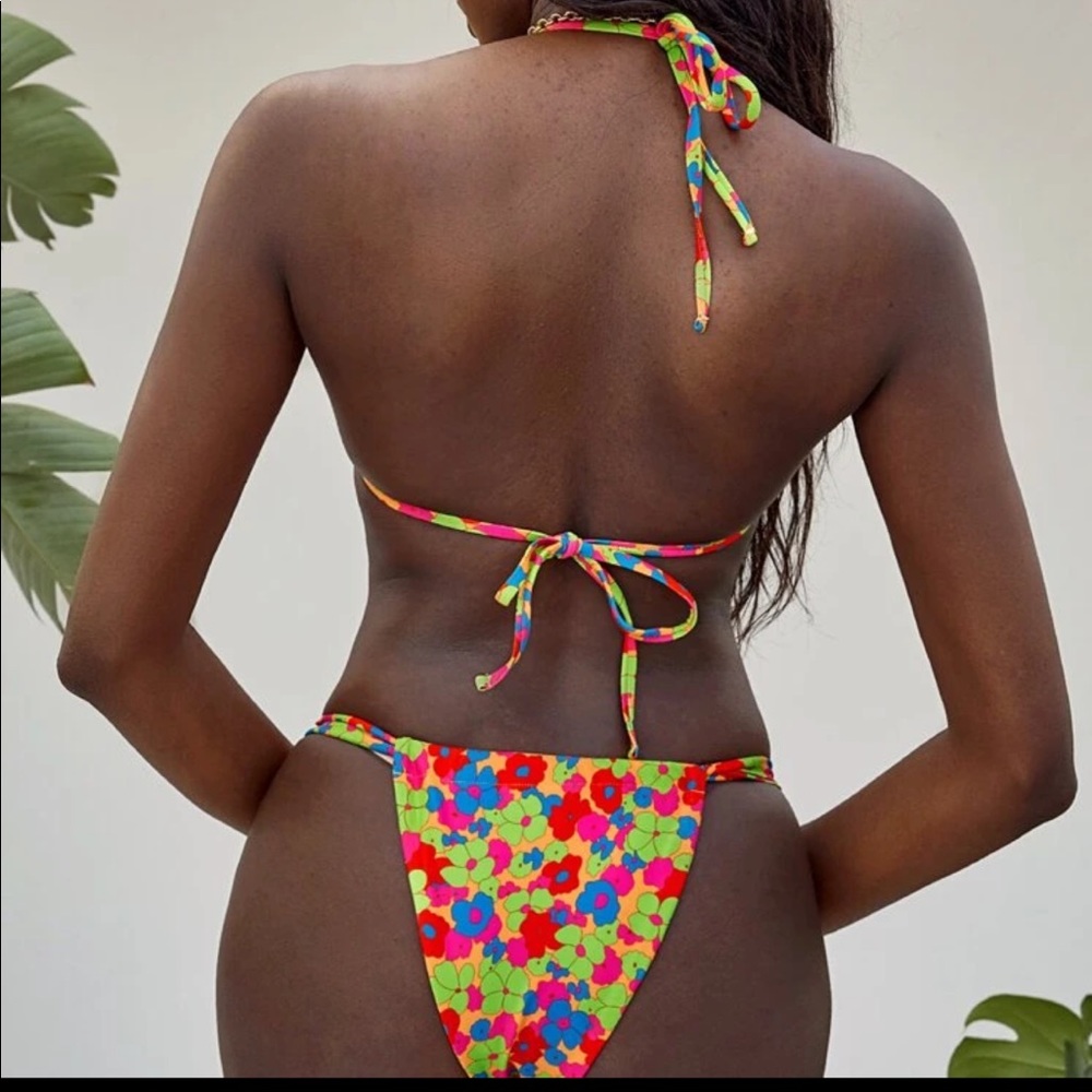 bikini - Picture 4 of 4